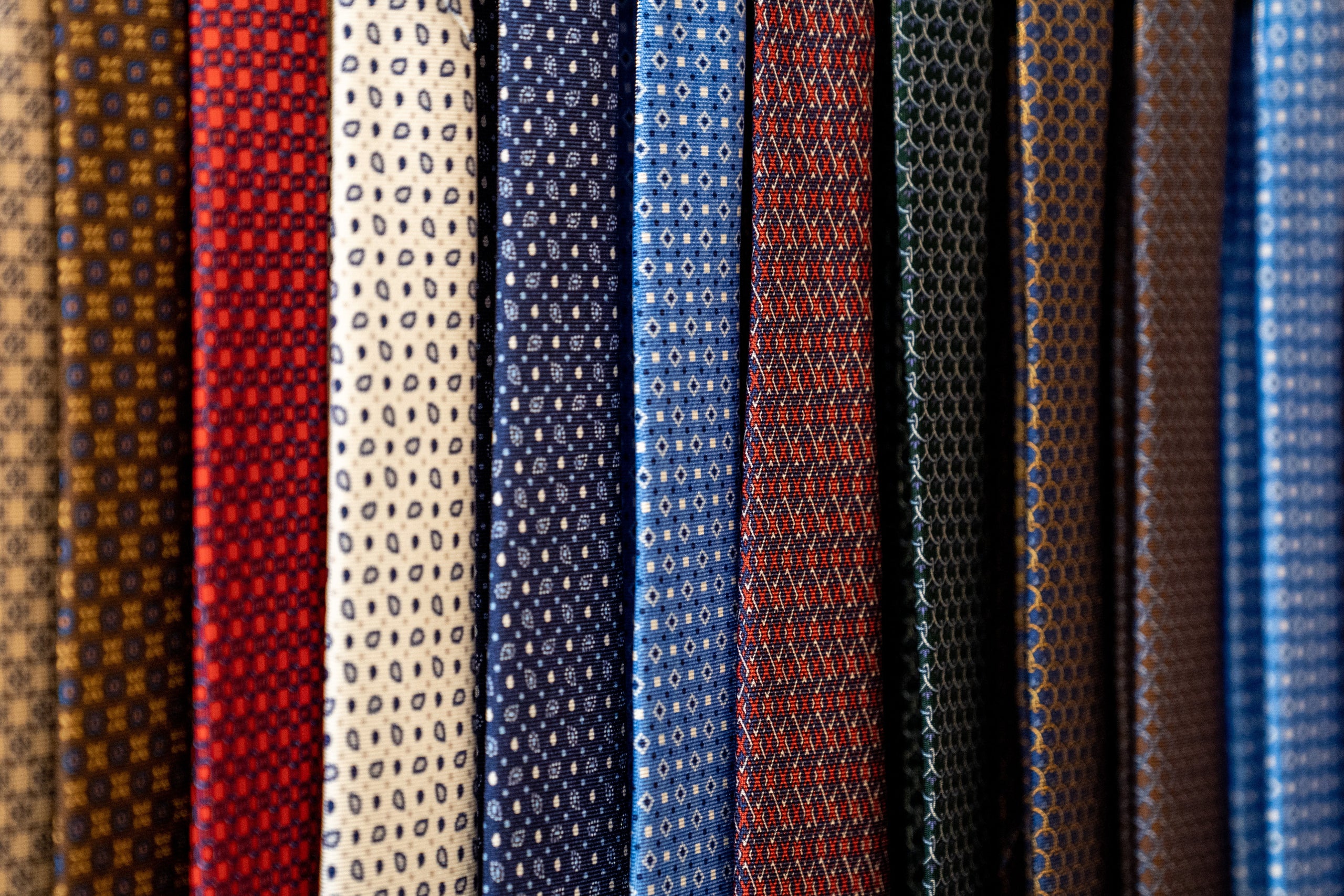 luxury-italian-handcrafted-silk-ties