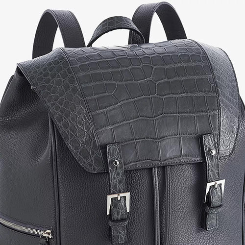 italian-crocodile-backpack-green-centred-cut-detail