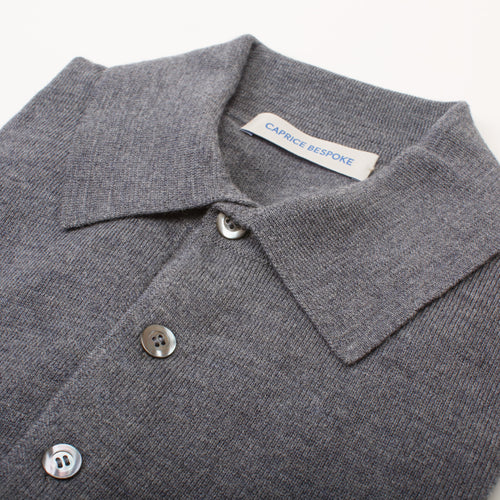 Grey Fine Knit Polo Sweater – collar detail